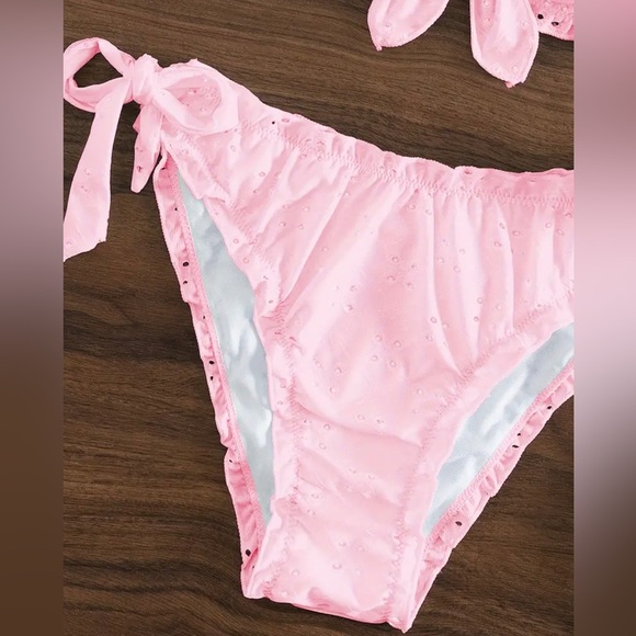 Pink Lacey Textured Fabric Frilled 2 Pc Bikini, Bowknot High Stretch Swimsuits - Picture 4 of 8
